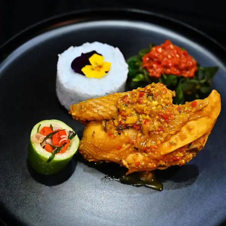 Ayam Bakar Bumbu Rujak isi 6 (Frozen)
